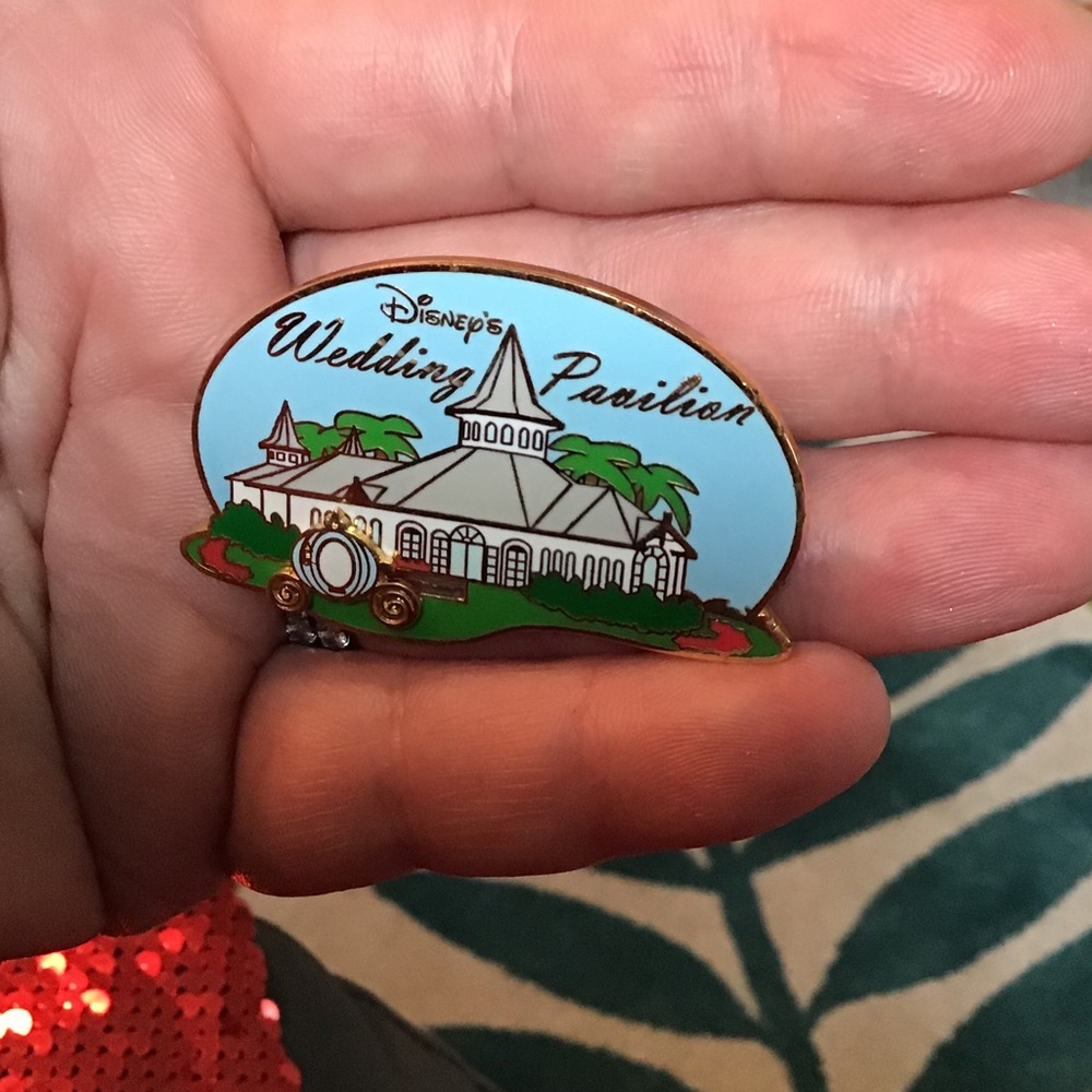 2003 DISNEY WEDDING PAVILION PIN CINDERELLA